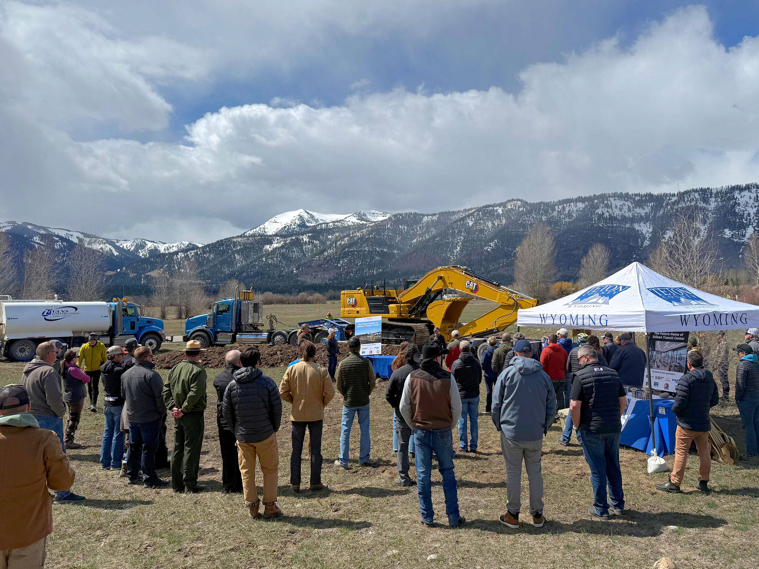 Crowd at groundbreaking ceremony